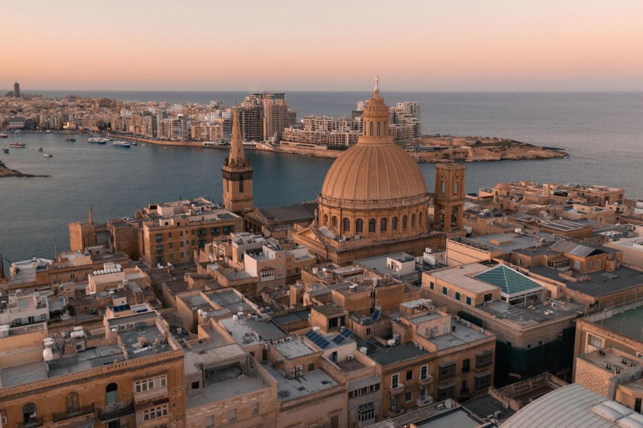 The Embassy Valletta Hotel Exterior photo